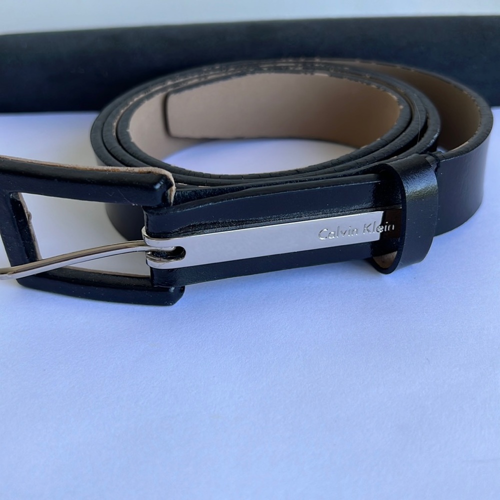 Calvin Klein black leather belt. Extra Large